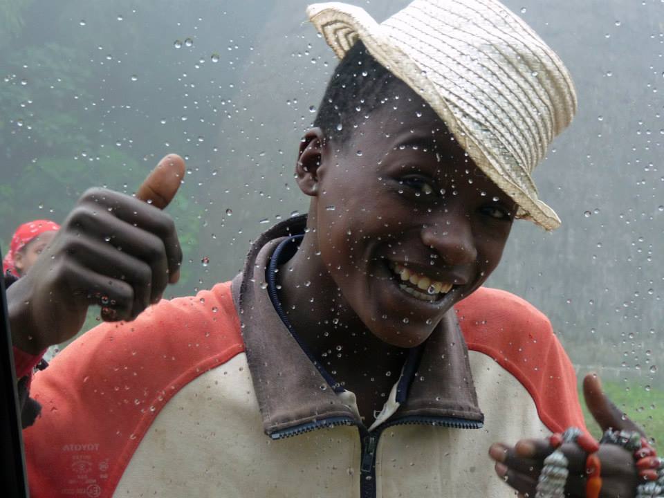Etiopia - Una sonrisa bajo la lluvia. Foto Francisco Martinez
